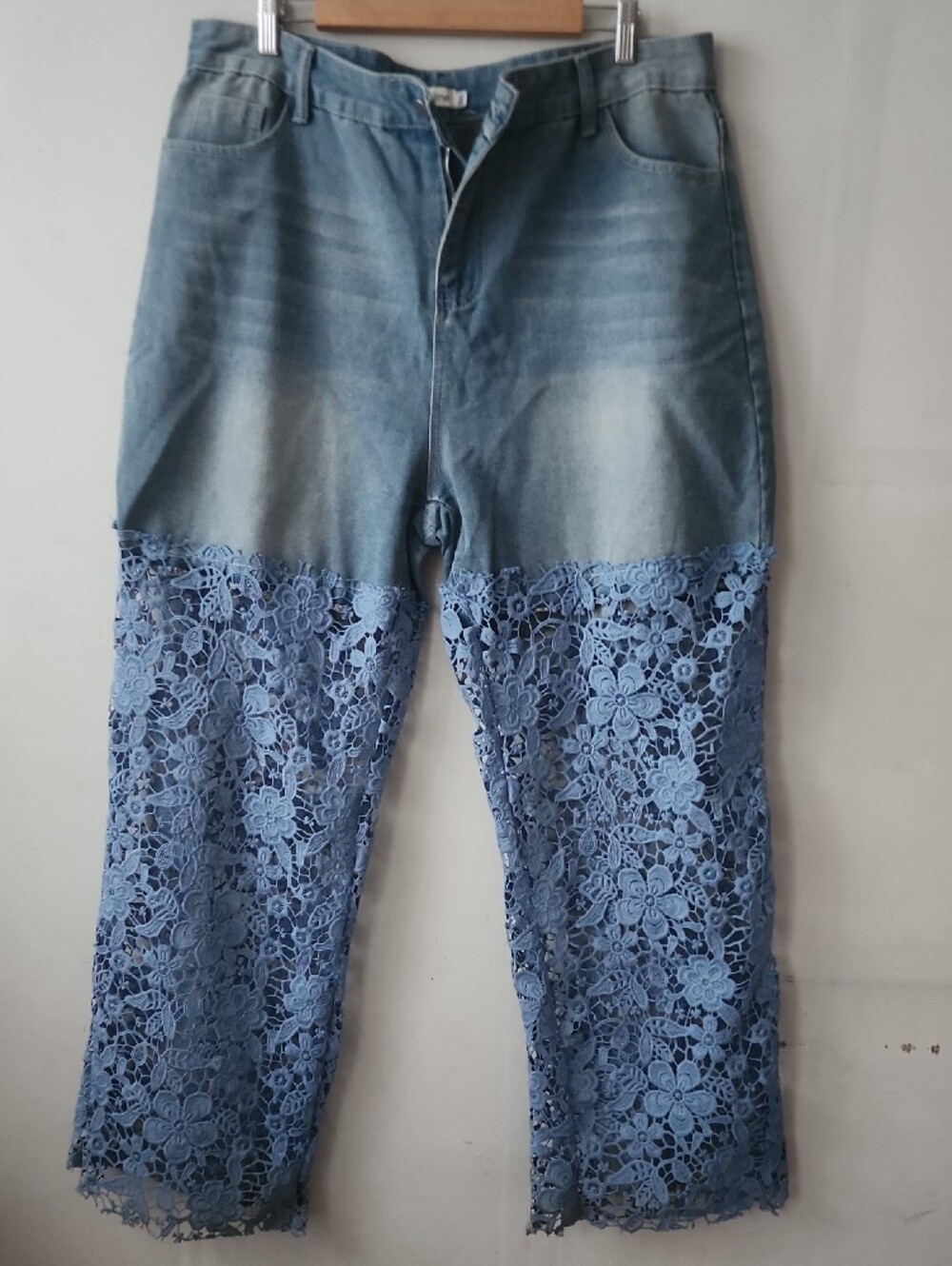 Women’s Blue Denim Wide-Leg Jeans with Lace Panels - Picture 5 of 13
